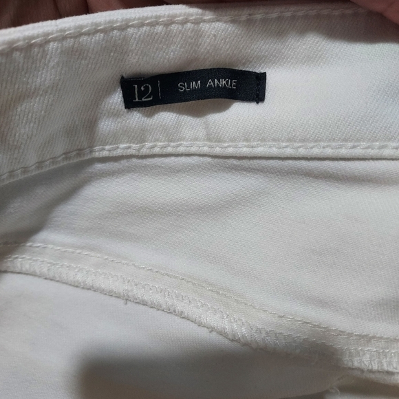 Talbots White Flawless Five-Pocket Slim Ankle Denim Jeans in Size 12 - Picture 10 of 13